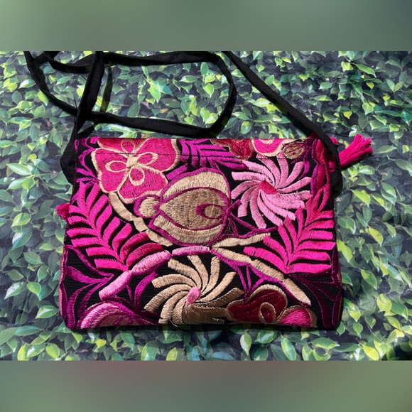 Mexican Floral Embroidered Crossbody/Clutch - Picture 3 of 5